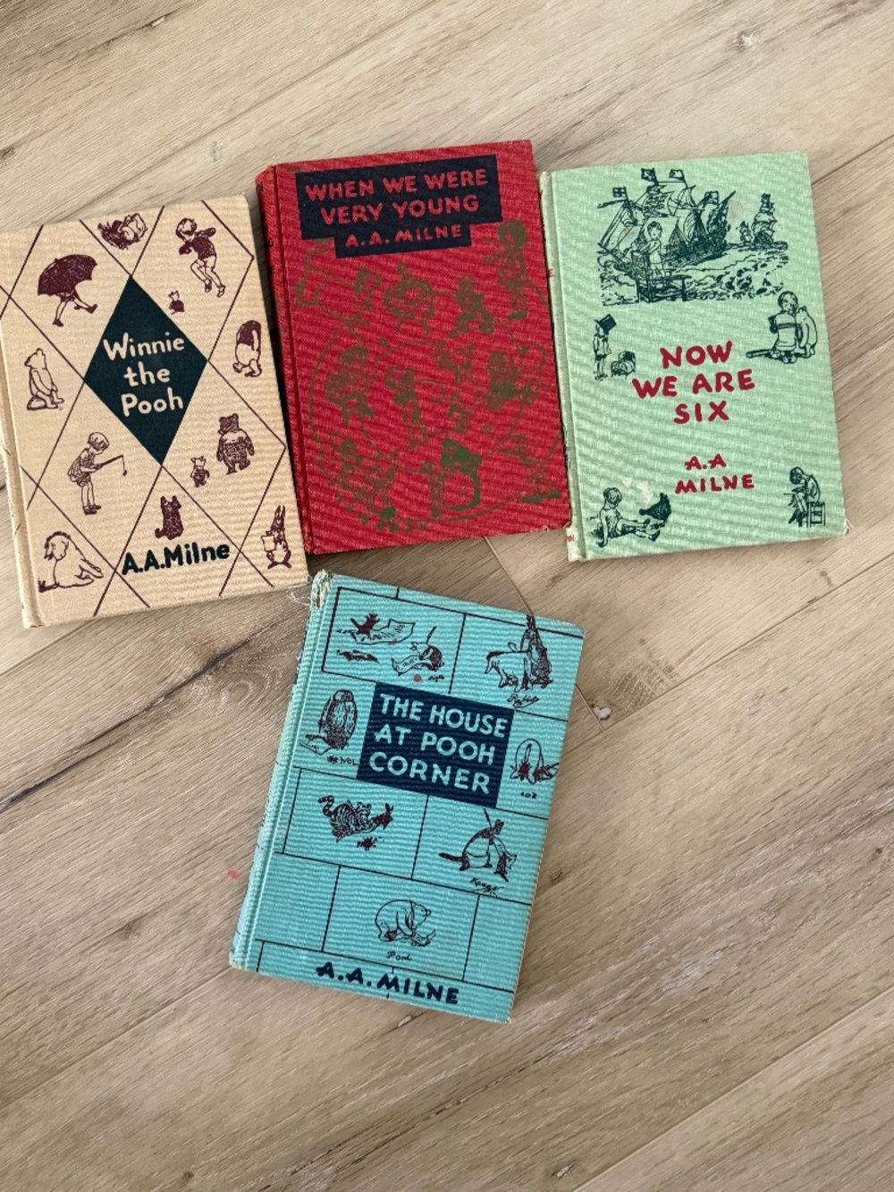 4 Vintage Winnie the Pooh books